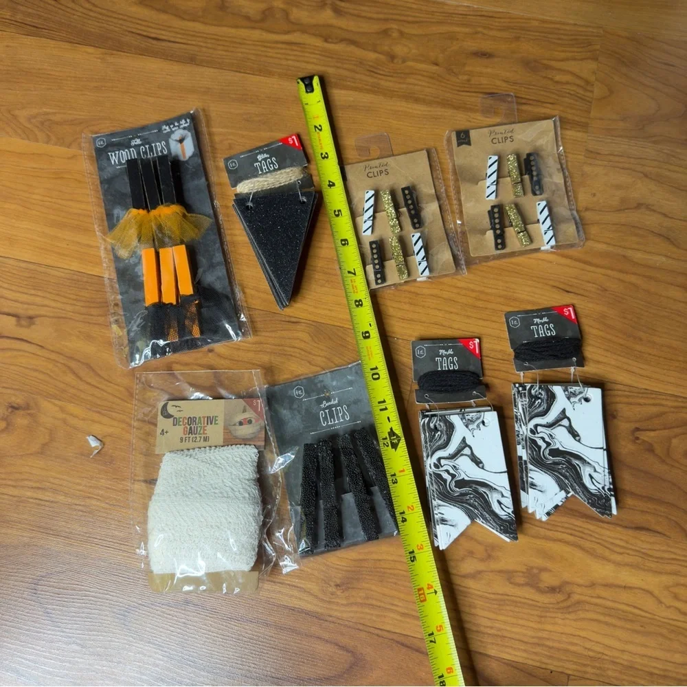 Target Dollar Spot Retired Holiday Assorted Craft Supplies Set‎ Halloween Art